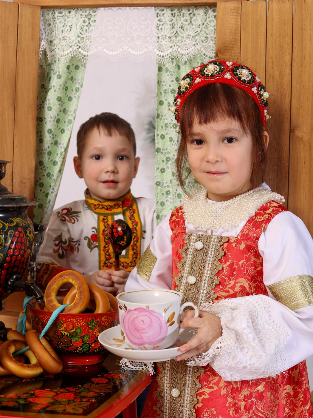 Русский костюм вертикальный 2